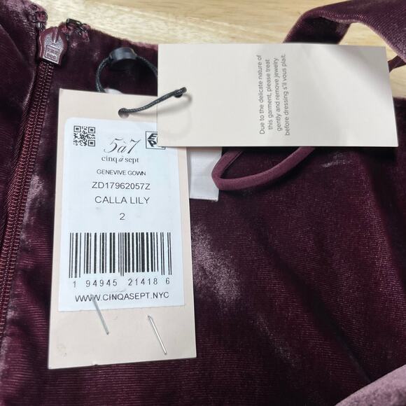 Cinq à Sept NWT Genevive Velvet Ruched Cutout Gown Calla Lilly Purple Size 2 - Picture 5 of 11